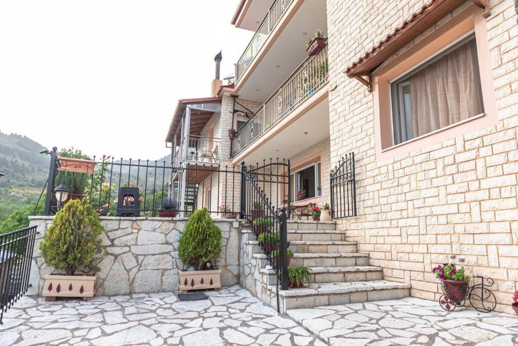 Dimitri'S Mountain House Appartement Karpenisi Buitenkant foto